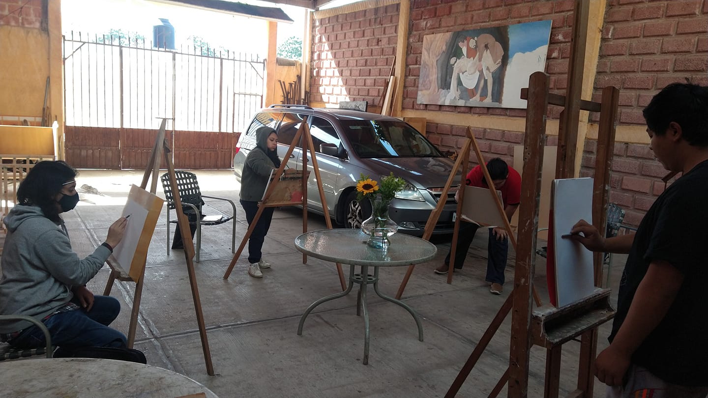 Cuenta con 5 alumnos destacados