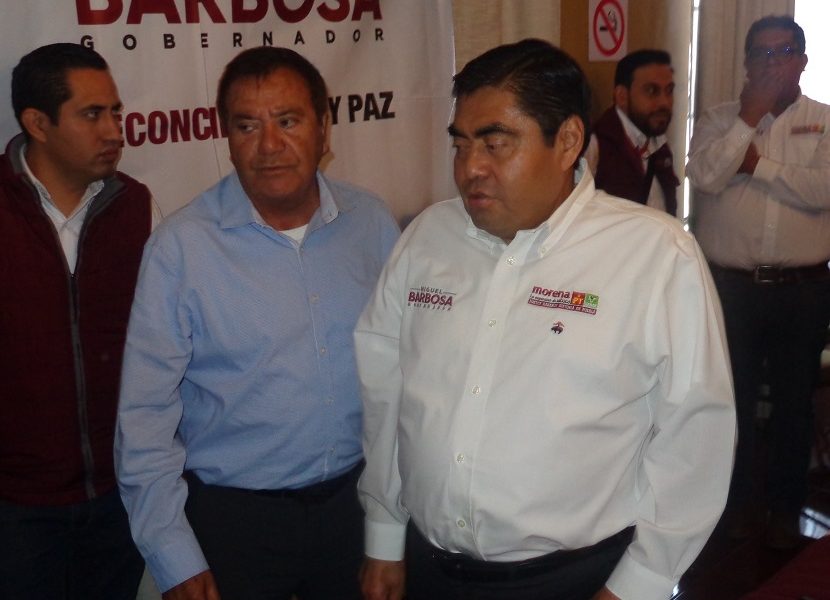 Se va del PRI Víctor Díaz